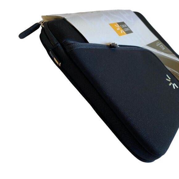 NEW Case Logic MacBook Pro 13" MacBook Air Carrying Case Zippered Sleeve Black - Picture 3 of 9